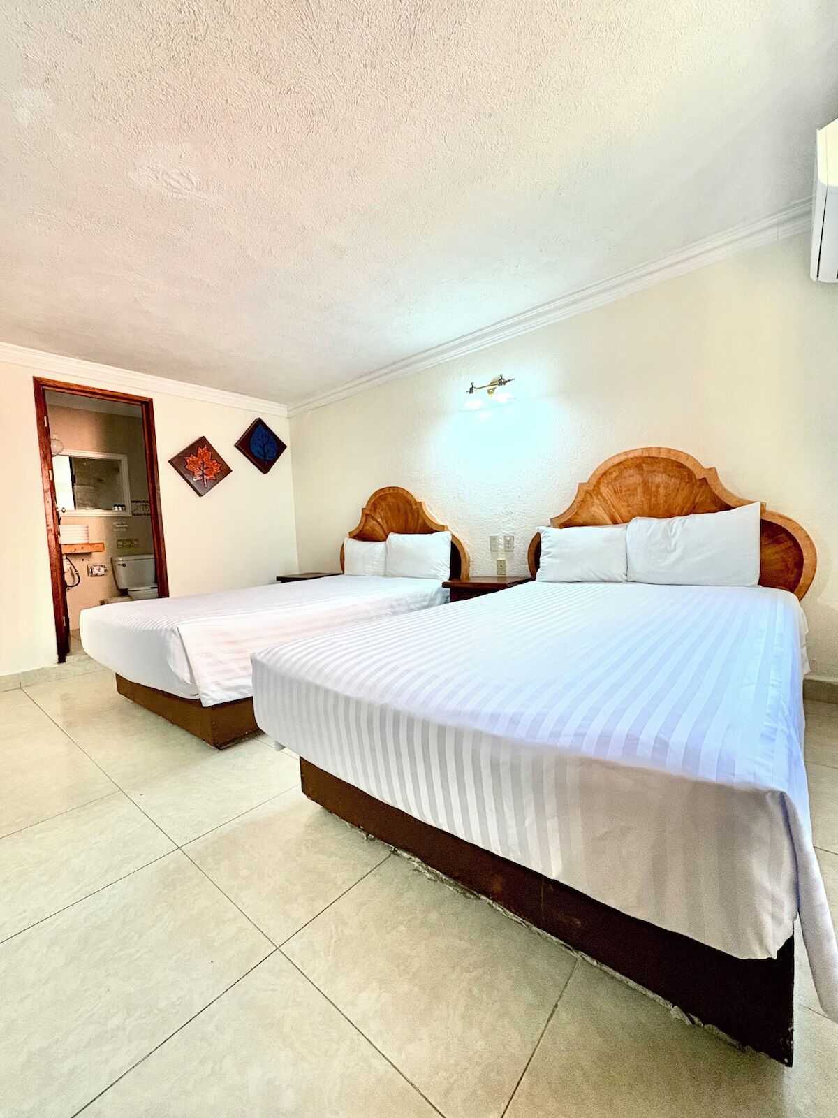 4 chambres, accès au Wi-Fi (inclus), literie fournie