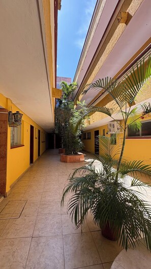 Exterior detail - 4 Units |  Serene Stay w/ Access to Outdoor Pool & Garden in the Heart of Cancún (Cancun)