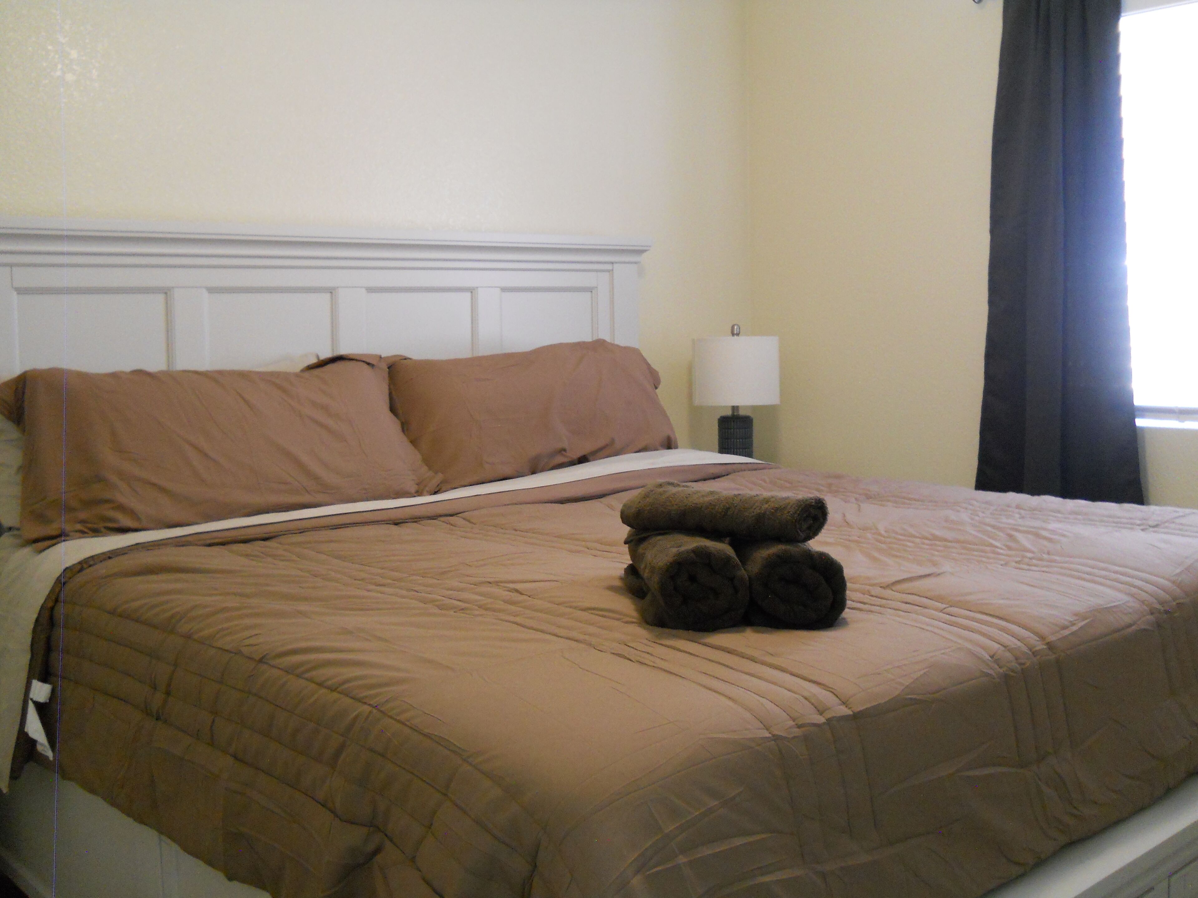 3 habitaciones, tabla de planchar con plancha y wifi gratis 