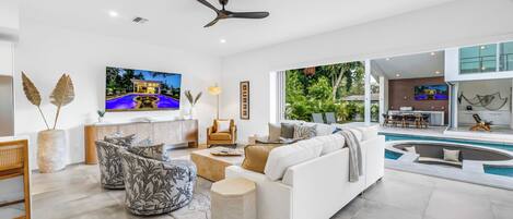 TV connectée, cheminée