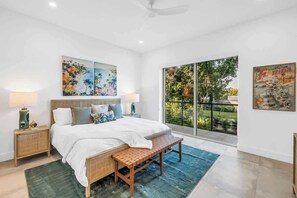 6 bedrooms, iron/ironing board, free WiFi, bed sheets