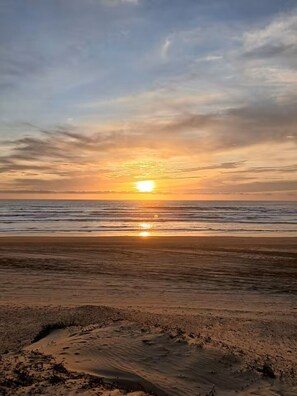 Beach - Steps to Beach: Fire Pit, Surfing & Dunes Access. Perfect for two couples! (Oceano)