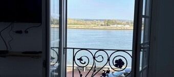 Chez Fil'O, a charming townhouse in La Bouille facing the Seine