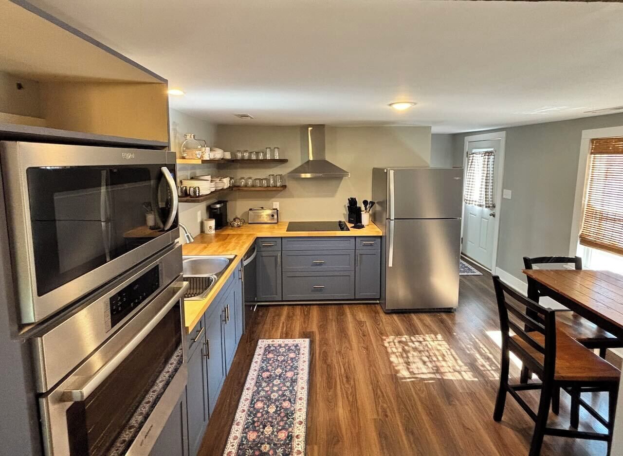 Microondas, horno, parrilla de estufa y lavavajillas 