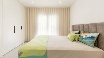 2 bedrooms, internet, bed sheets