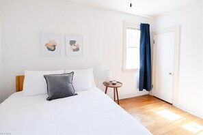 2 bedrooms, desk, free WiFi, bed sheets