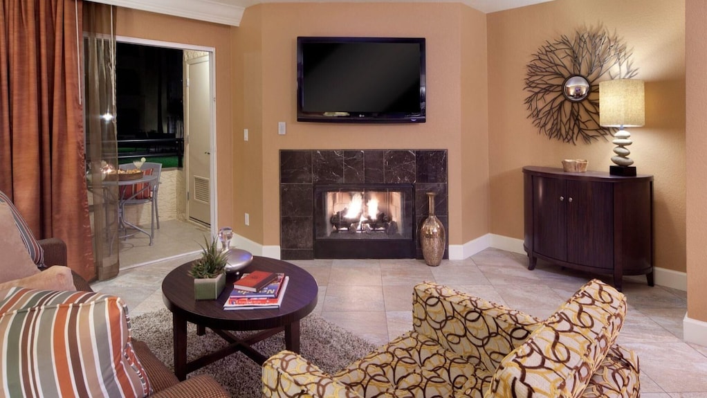 Adjacent To The Sphere- Just Off The Las Vegas Strip-desert Club Resort- 2 Bd. - Las Vegas Strip, NV