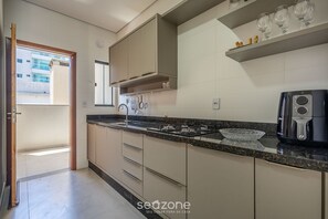 Private kitchen - Fully Equipped Apartments With a Prime Location, 70m From the sea - Alos (Barra Velha)