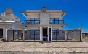 Exterior - Fully Equipped Apartments With a Prime Location, 70m From the sea - Alos (Barra Velha)