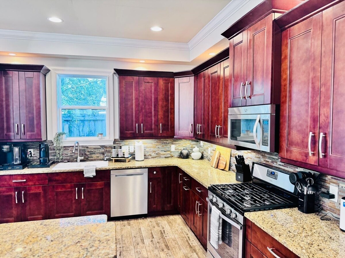 Photo 16 of Heated Pool, Heart of St.Augustine, Huge House Charming Backyard Dining, Dogs Ok