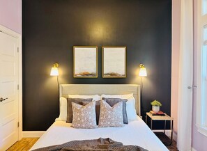 4 soverom, strykejern/-brett, wi-fi og sengetøy