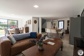 TV - Villa Marianne - VIGOULET AUZIL (VIGOULET AUZIL)