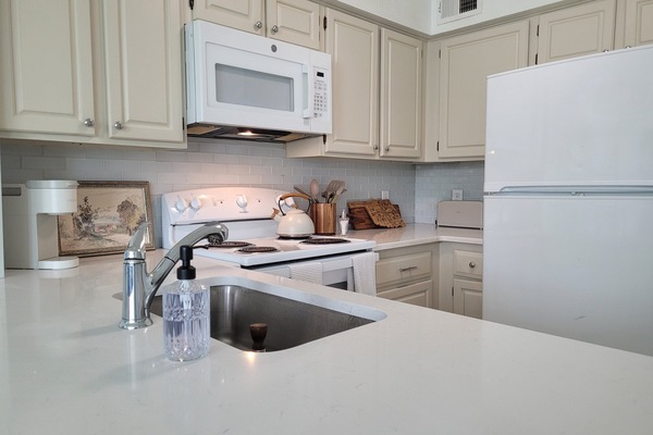 Mikroaaltouuni, uuni, liesi, astianpesukone