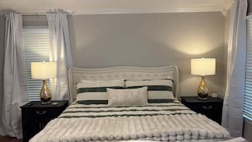 5 bedrooms, iron/ironing board, WiFi, bed sheets