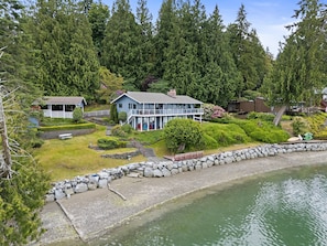Exterior - 200' Waterfront classic home ~ AC on a Private Raft Island (Gig HArbor)