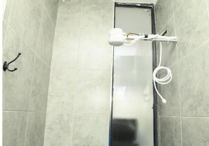 Towels, soap, shampoo, toilet paper