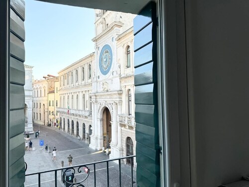 La Meridiana - Large and modern with splendid view