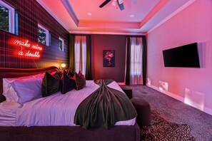 4 عدّة غرف نوم ومكواة/لوح كي وواي فاي وملاءات أسرّة