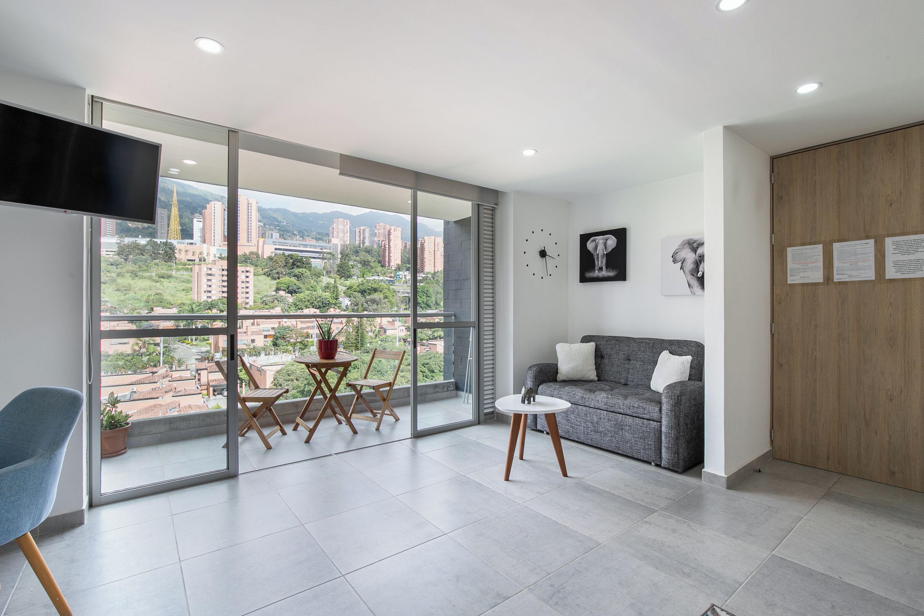 Studio Standard, vue ville | Balcon