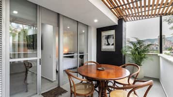 Departamento estándar, balcón, vista al jardín | Balcón