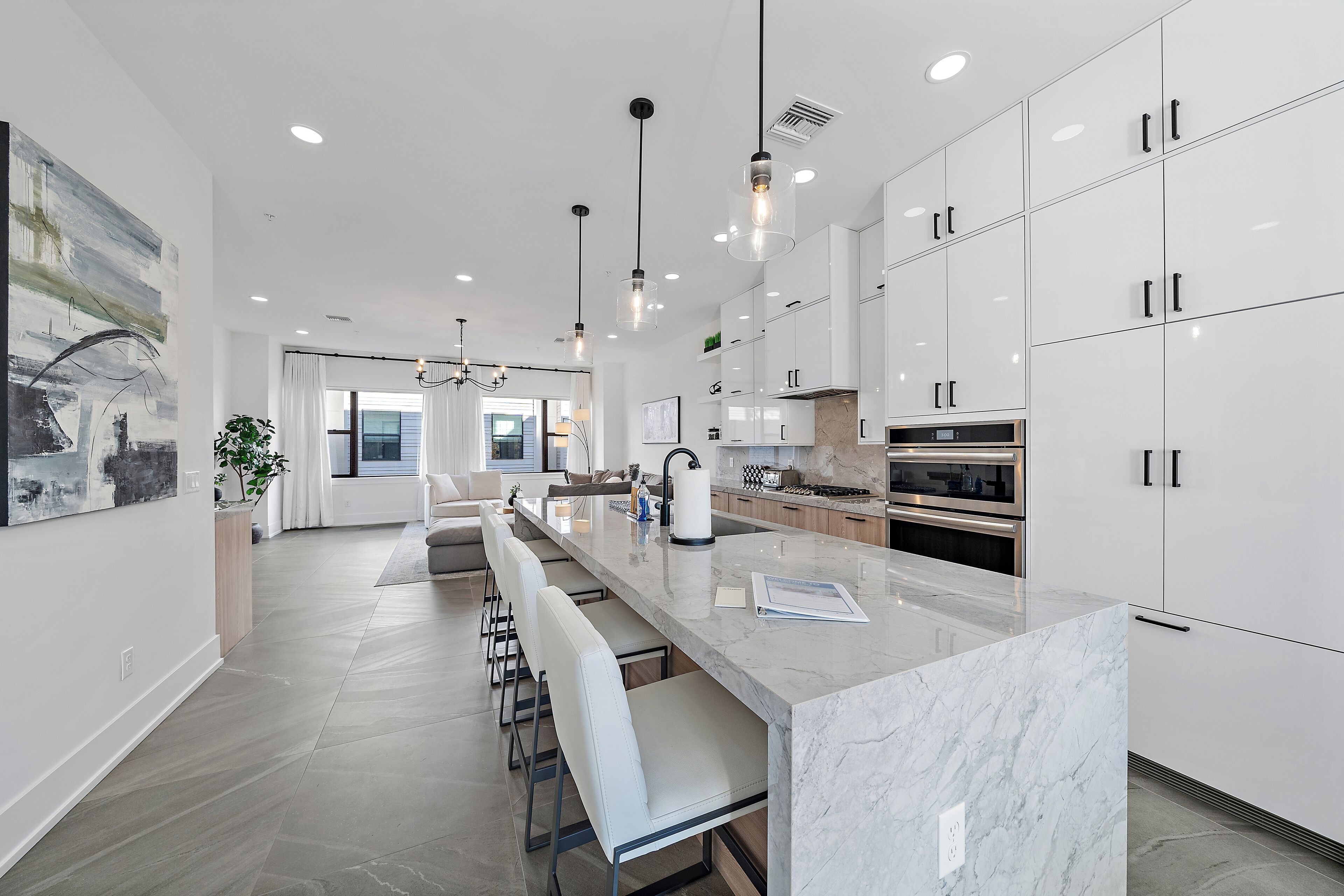 雪櫃、微波爐、焗爐、爐具