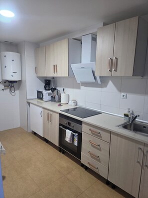 Fridge, microwave, oven, coffee/tea maker