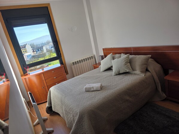 2 bedrooms, WiFi, bed sheets