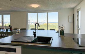 Frigorífic, forn, placa de cuina i rentaplats 