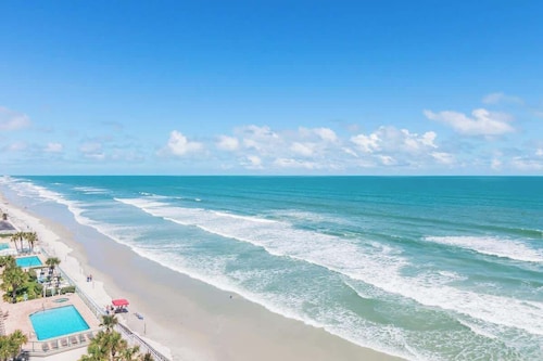 Amazing Oceanfront 3 bed 3 bath Condo