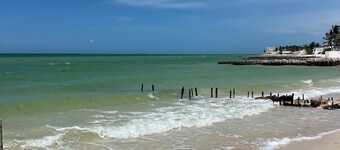 Luxurious Beach House! You don’t have to rough it! New construction in Chelem. 