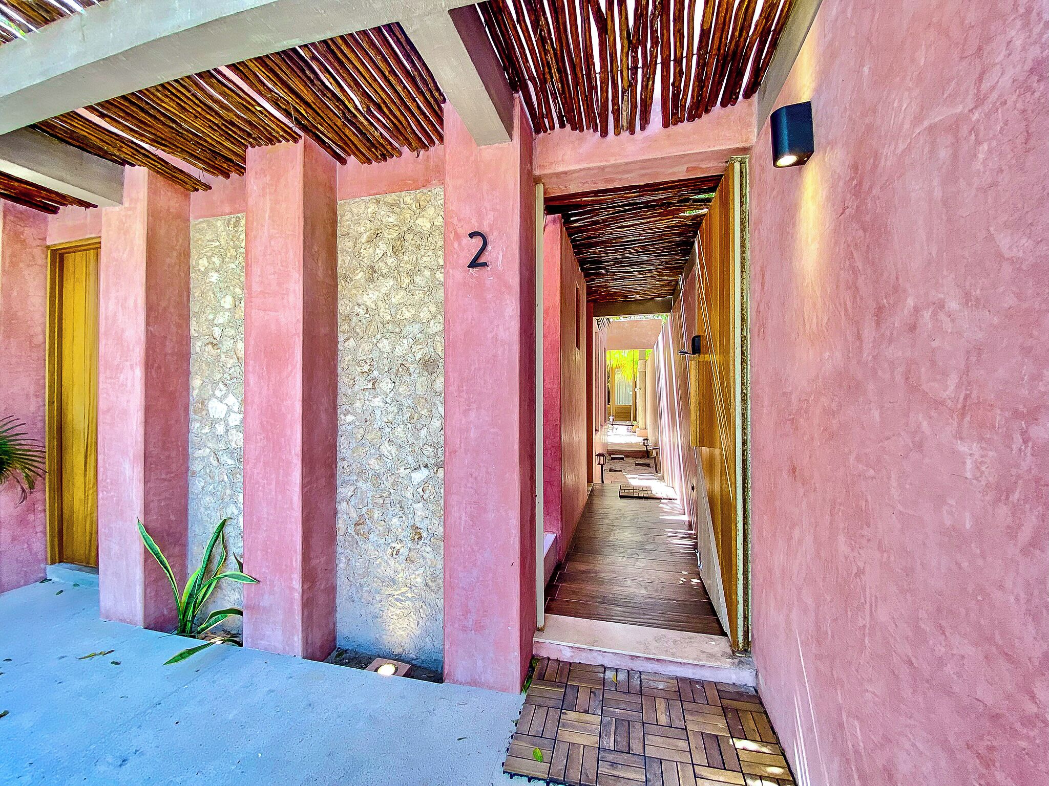 المنطقة المحيطة بالمنشأة