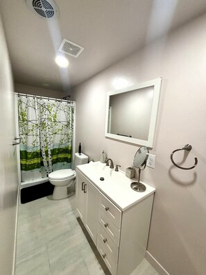 Shower, hair dryer, towels, soap - SLC - Peaceful & Spacious 3-Bedroom 1 Bath Bsmt APT in delightful West Jordan (West Jordan)
