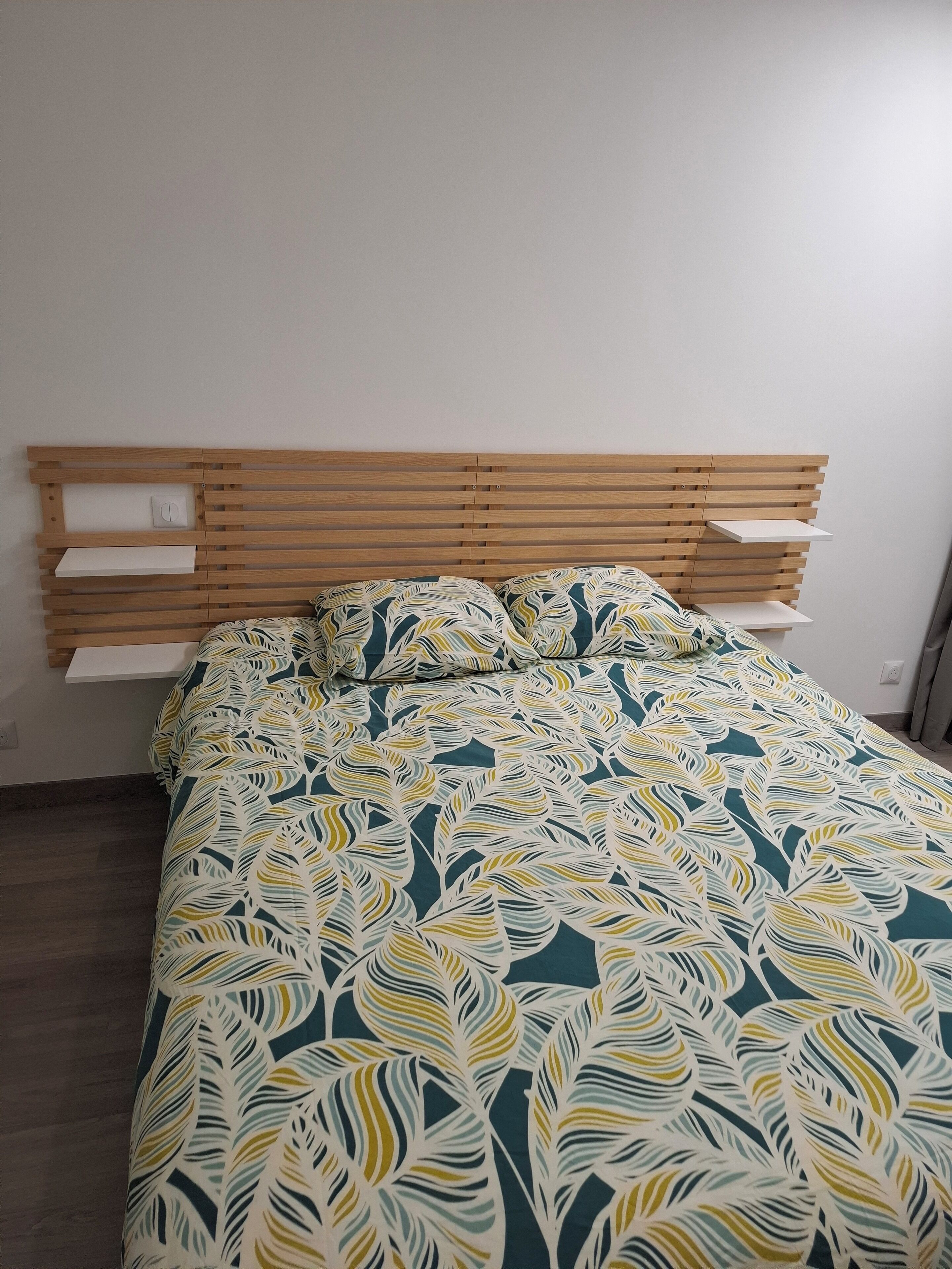 2 slaapkamers, een strijkplank/strijkijzer, wifi, beddengoed