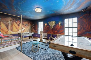 8 bedrooms, iron/ironing board, travel crib, free WiFi