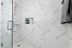 Chuveiro, secador de cabelo