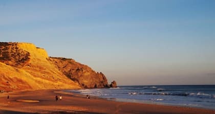 Amazing villa with 4 bedrooms, private pool and sea view
Only 2 min to the beach