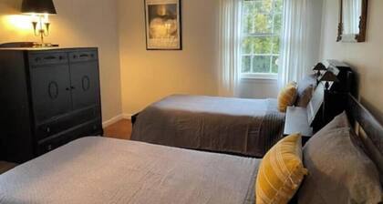 Shinnecock Hills Cottage in Southampton, NY