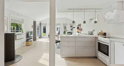 Quiet holiday home with annex and great outdoor