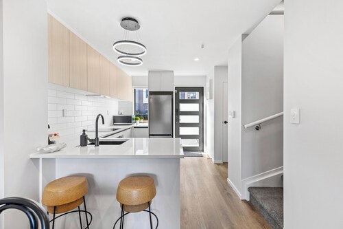 4BR Townhouse for Families Zodiak Stays