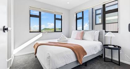 4BR Townhouse for Families Zodiak Stays