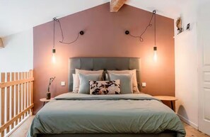 1 Schlafzimmer, Schreibtisch, Reisekinderbett, kostenloses WLAN