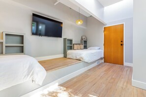 2 makuuhuonetta, silitysrauta/-lauta, ilmainen Wi-Fi, vuodevaatteet