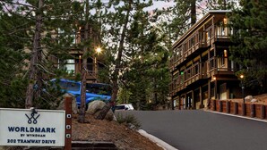 A building with a sign reading "WORLDMARK BY WYNDHAM 202 TRAMWAY DRIVE". - Charming 2-bedroom condo with fitness room and AC in gorgeous Stateline (Stateline)