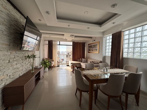 Apartment in exclusive area - 5 min Airport