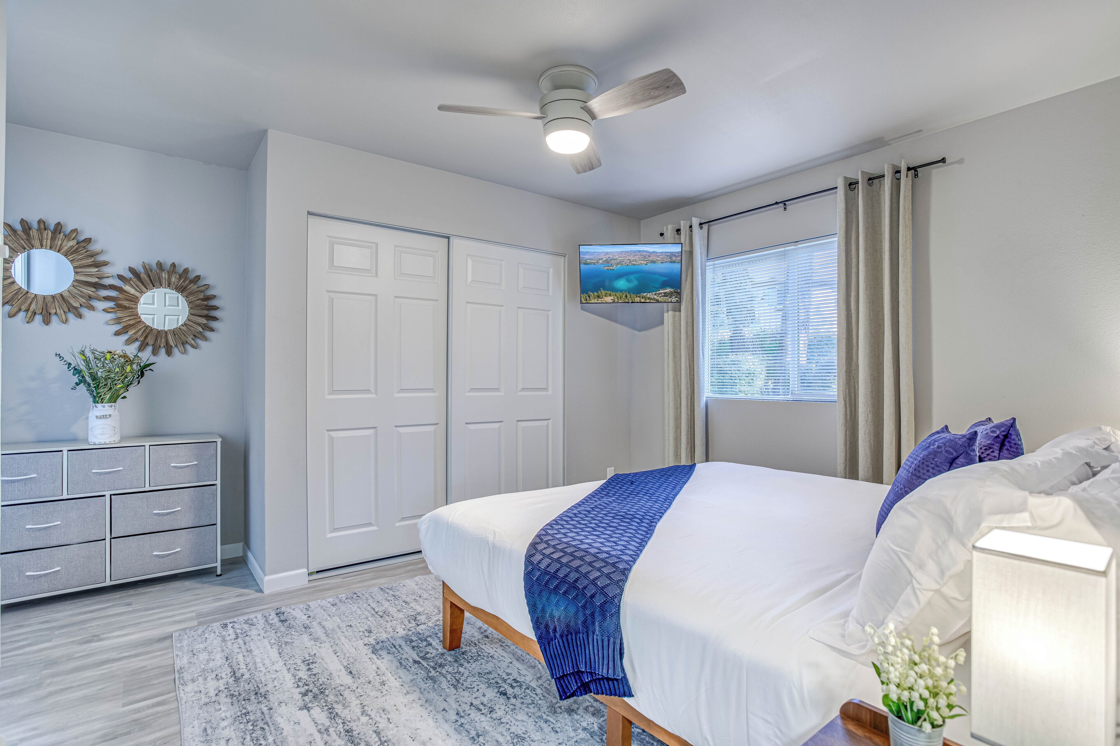 2 室のベッドルーム、アイロン / アイロン台、WiFi (無料)、ベッドシーツ