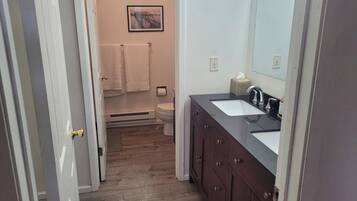 Handdoeken, zeep, shampoo, toiletpapier