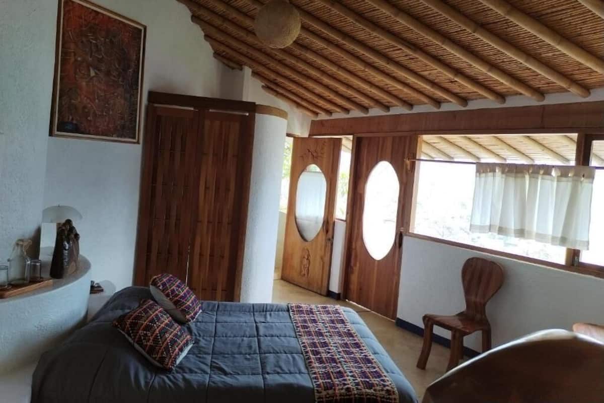 Deluxe Suite, Mountain View | Free WiFi, bed sheets