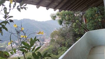 Deluxe Suite, Mountain View | Free WiFi, bed sheets