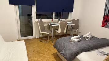 1 Schlafzimmer, Bügeleisen/Bügelbrett, Internetzugang