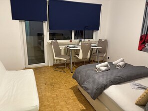 1 Schlafzimmer, Bügeleisen/Bügelbrett, Internetzugang